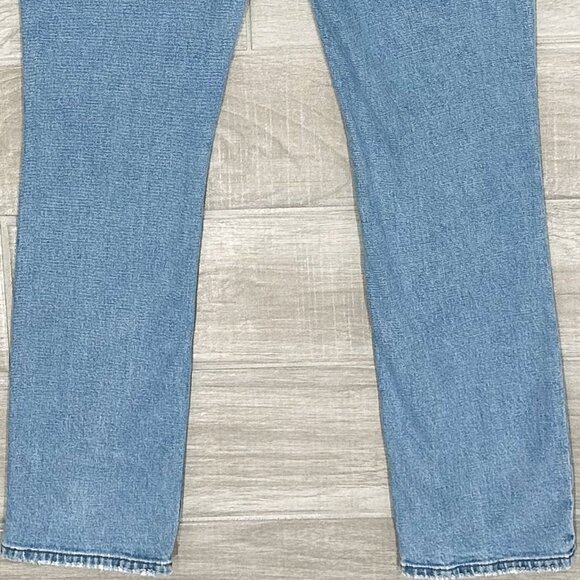 Abercrombie & Fitch The ‘90s Slim Straight Ultra High Rise Asymmetrical Jeans - Picture 9 of 15